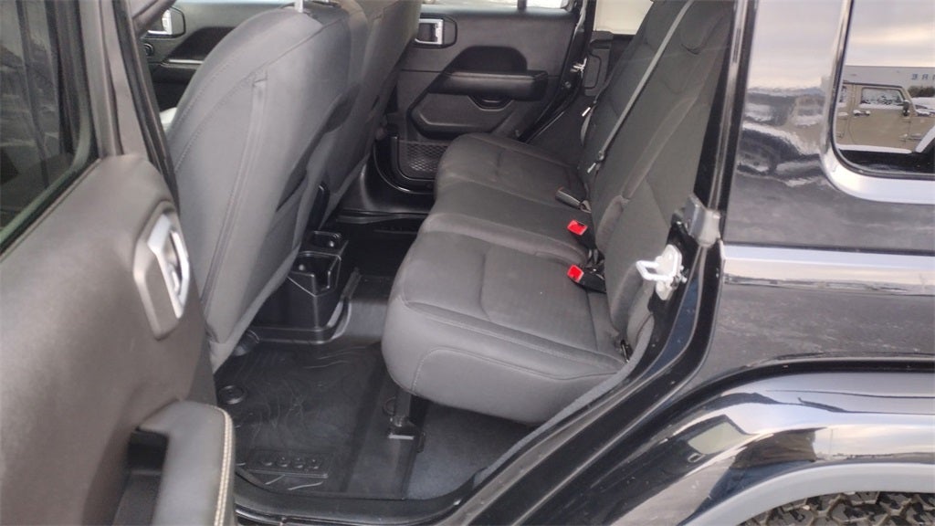 2020 Jeep Wrangler Unlimited Sahara North Edition