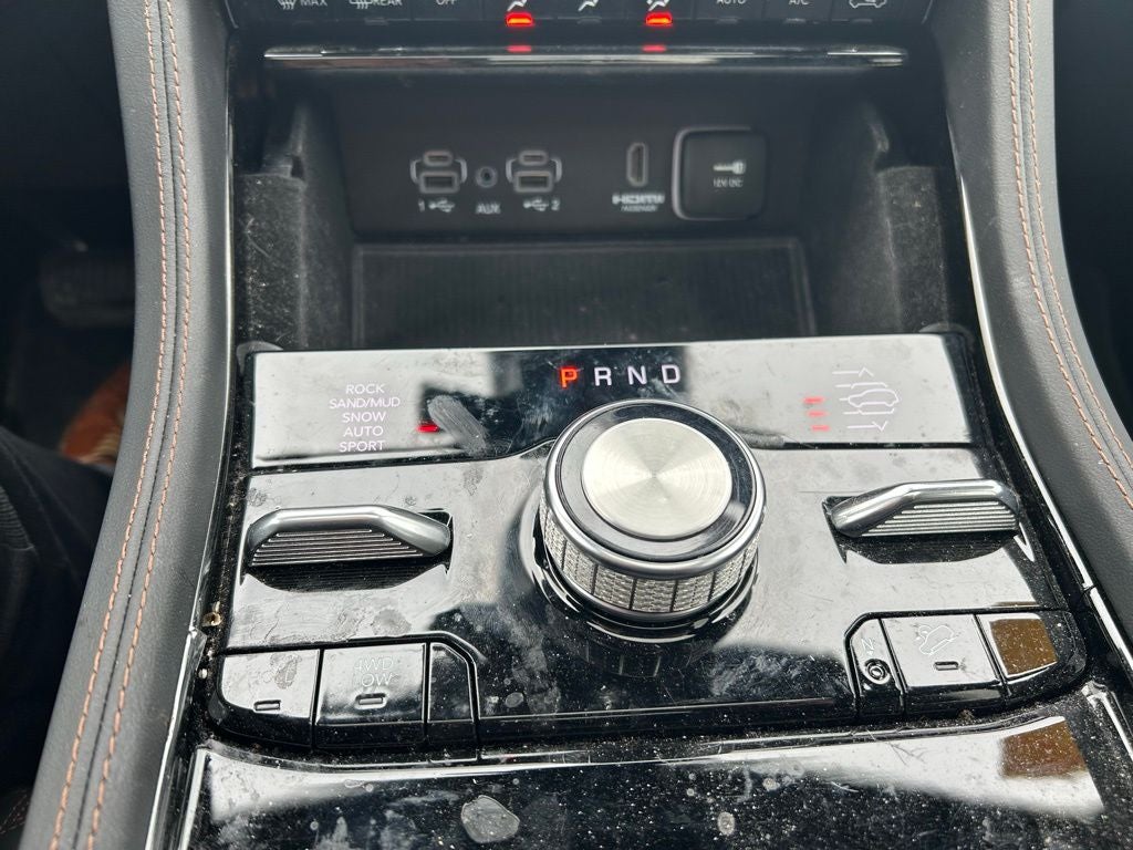 2022 Jeep Grand Cherokee Summit Reserve W/Advanced ProTech and Luxury Tech Group