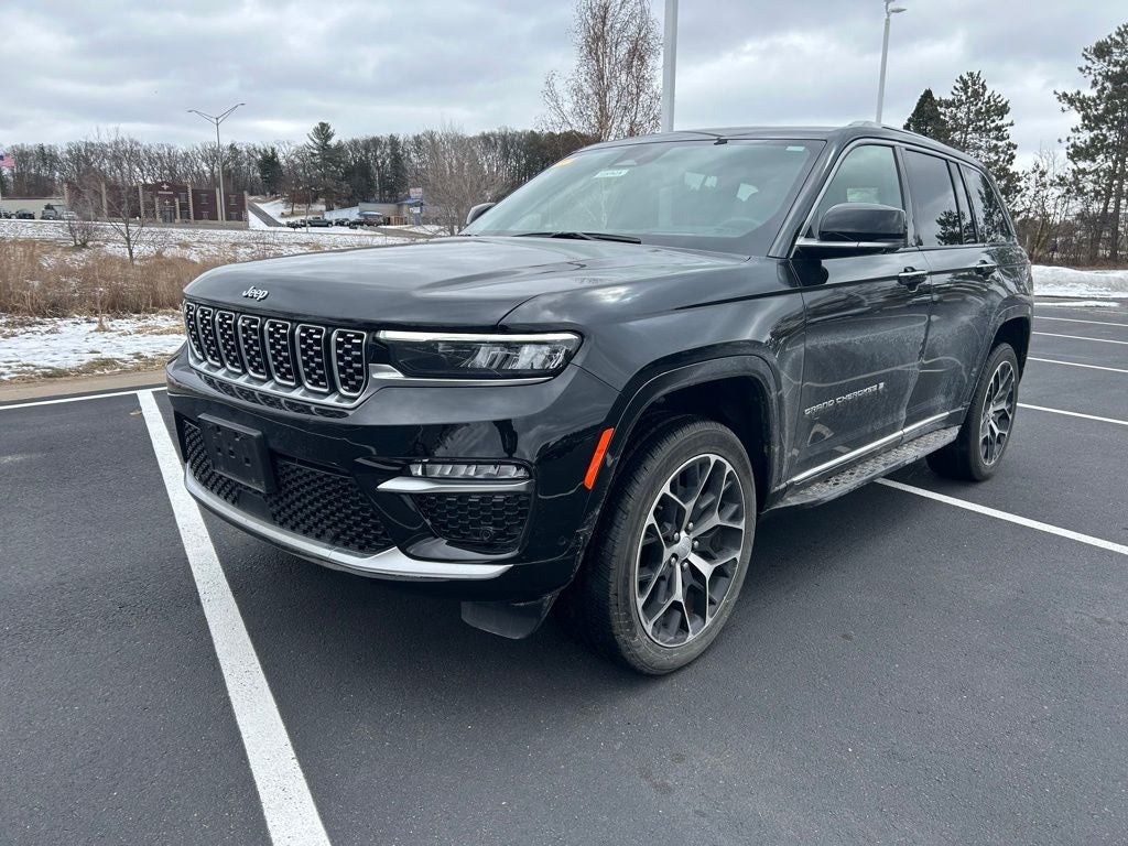 2022 Jeep Grand Cherokee Summit Reserve W/Advanced ProTech and Luxury Tech Group