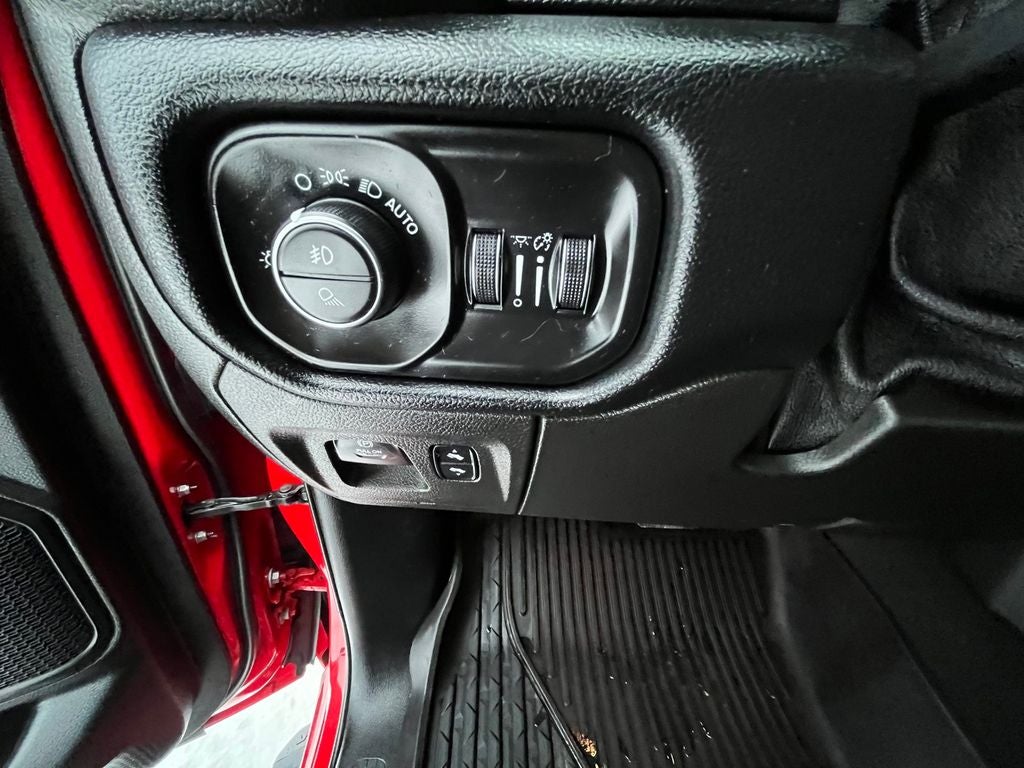 2019 RAM 1500 Rebel LEVEL 2 EQUIPMENT GROUP