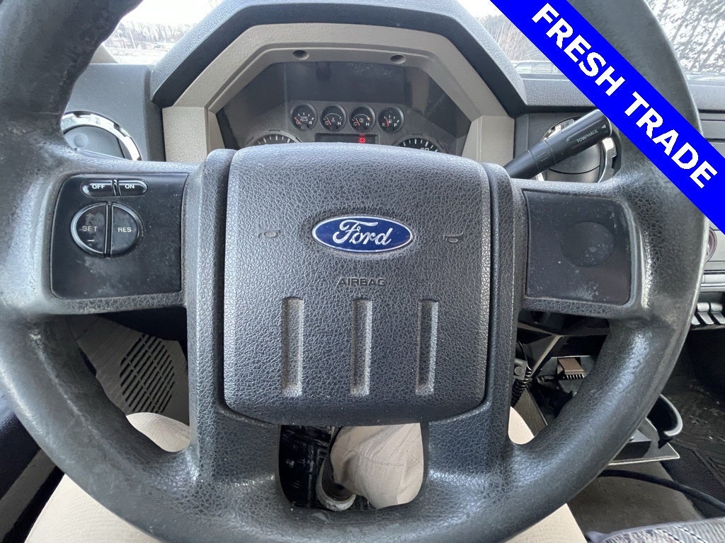 2009 Ford F-350SD XLT DRW W/DUMP BOX AND PLOW