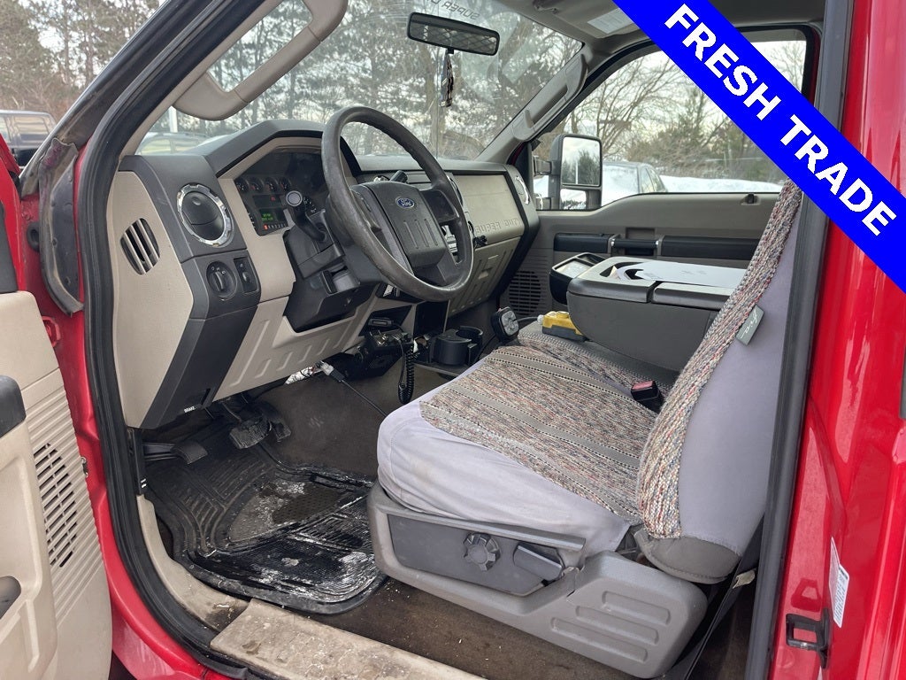 2009 Ford F-350SD XLT DRW W/DUMP BOX AND PLOW