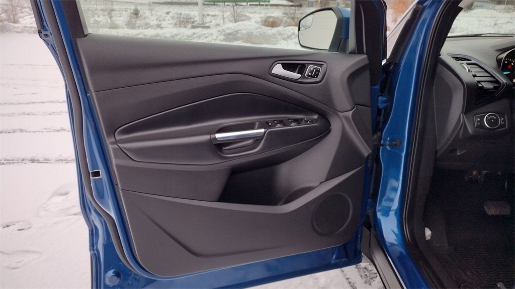 2019 Ford Escape Titanium 400A