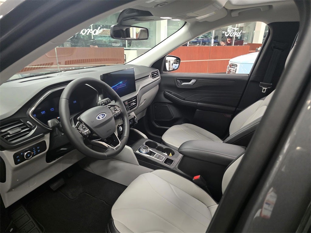 2026 Ford Escape Hybrid Platinum