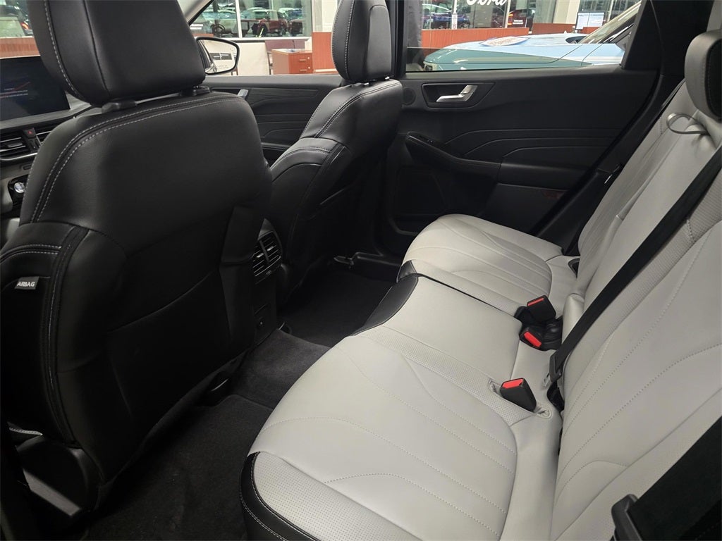 2026 Ford Escape Hybrid Platinum