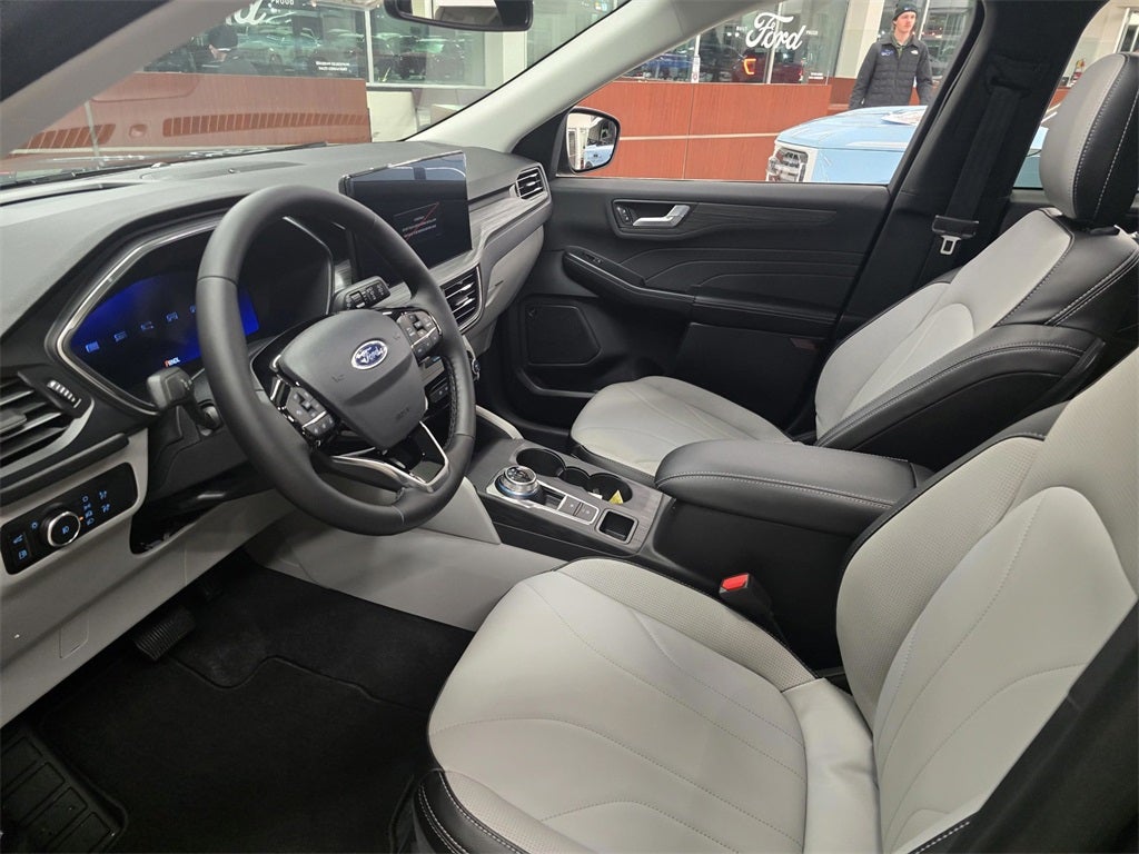 2026 Ford Escape Hybrid Platinum