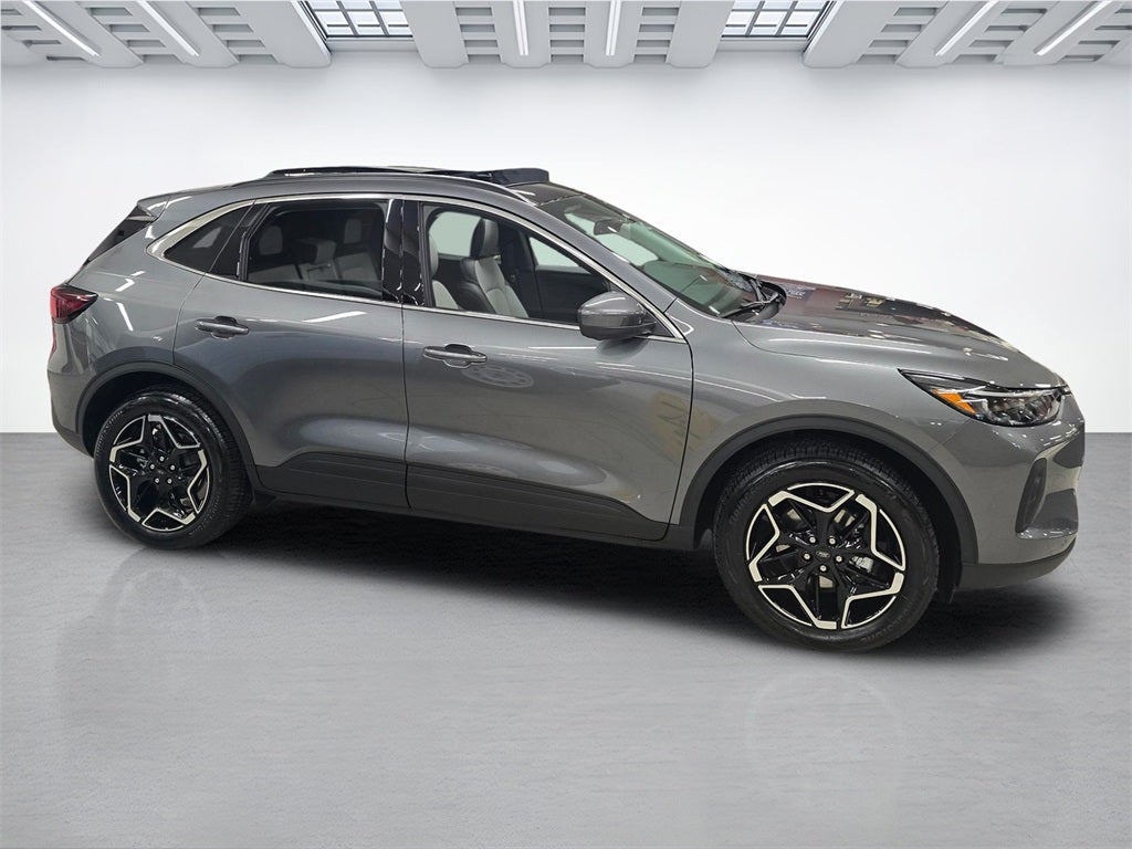 2026 Ford Escape Hybrid Platinum