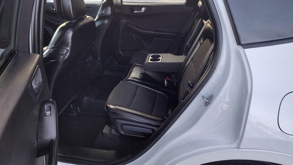 2023 Ford Escape ST-Line W/Cold Weather Package