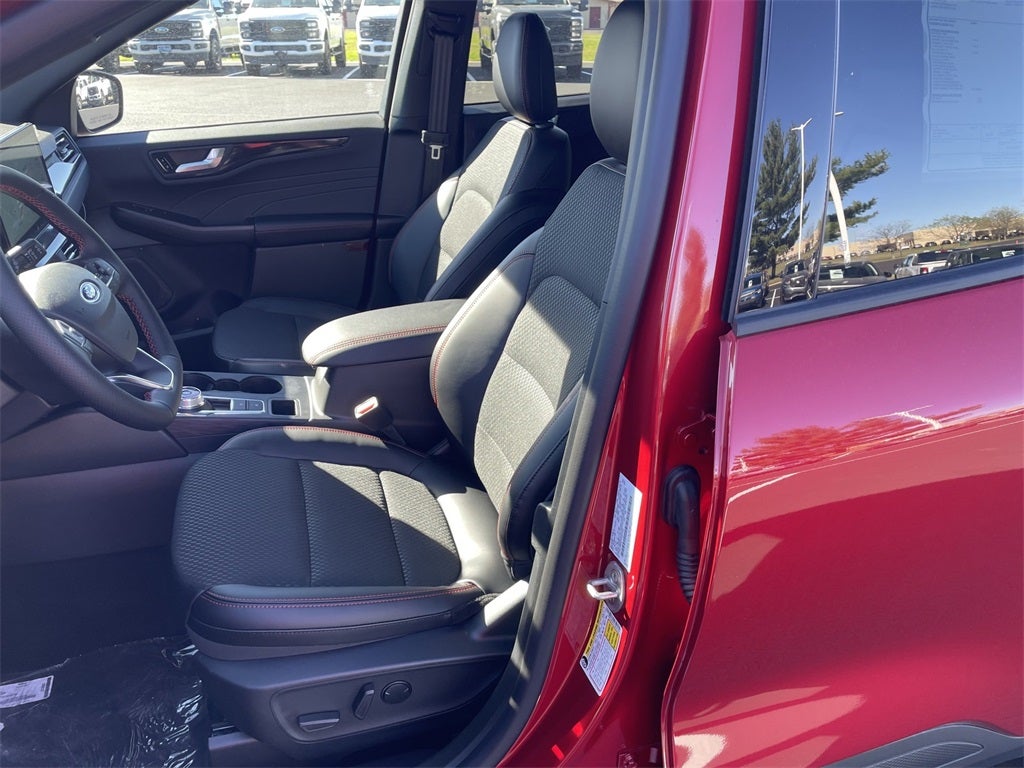 2026 Ford Escape ST-Line Select