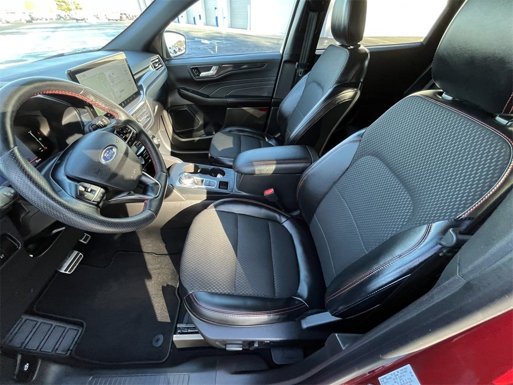 2023 Ford Escape Hybrid ST-Line Select TECH PACKAGE #1
