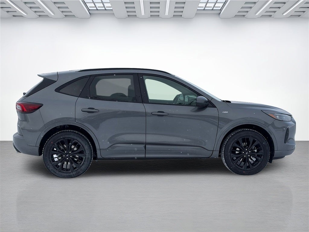 2026 Ford Escape ST-Line Elite