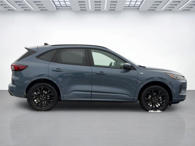 2026 Ford Escape ST-Line Elite