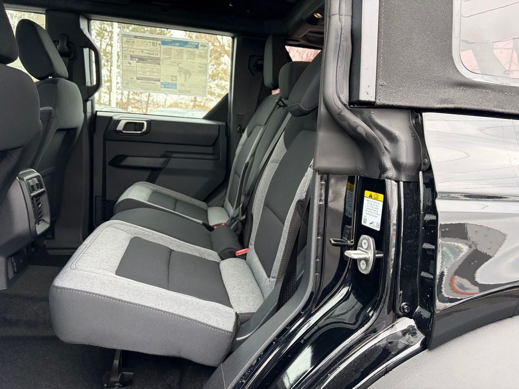 2025 Ford Bronco Base