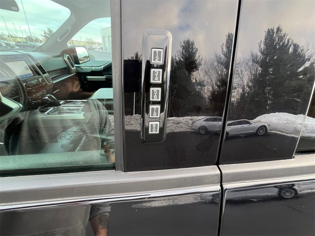 2020 Ford F-150 Lariat 502A BLACK APPEARANCE PACKAGE