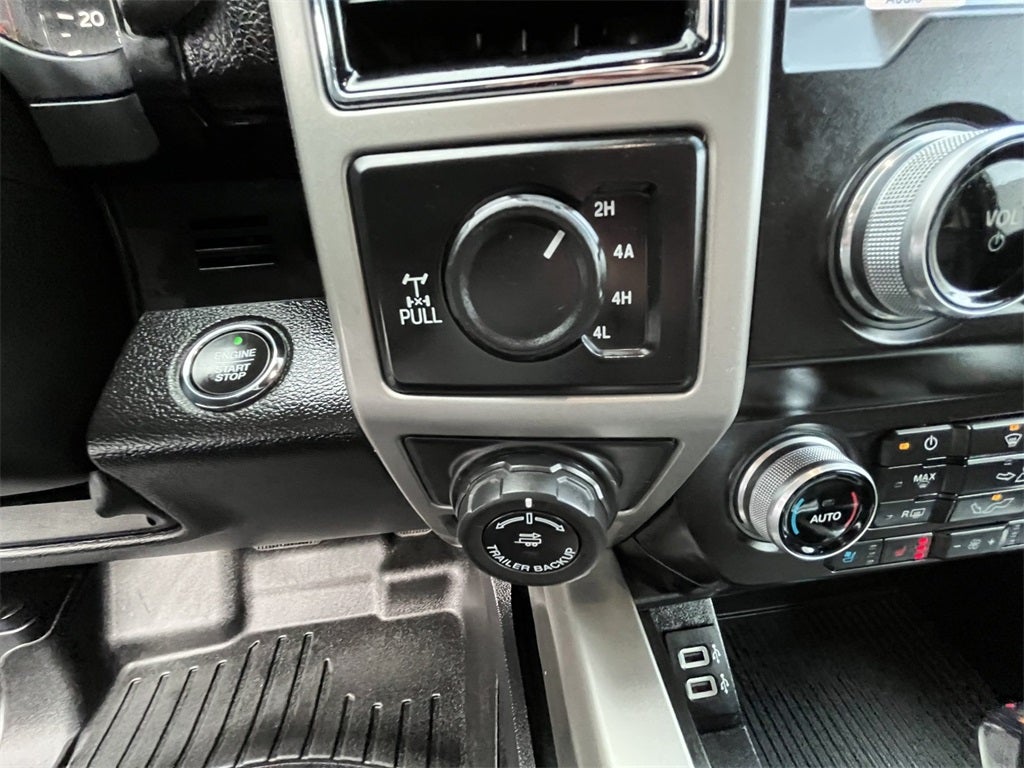 2020 Ford F-150 Lariat 502A BLACK APPEARANCE PACKAGE