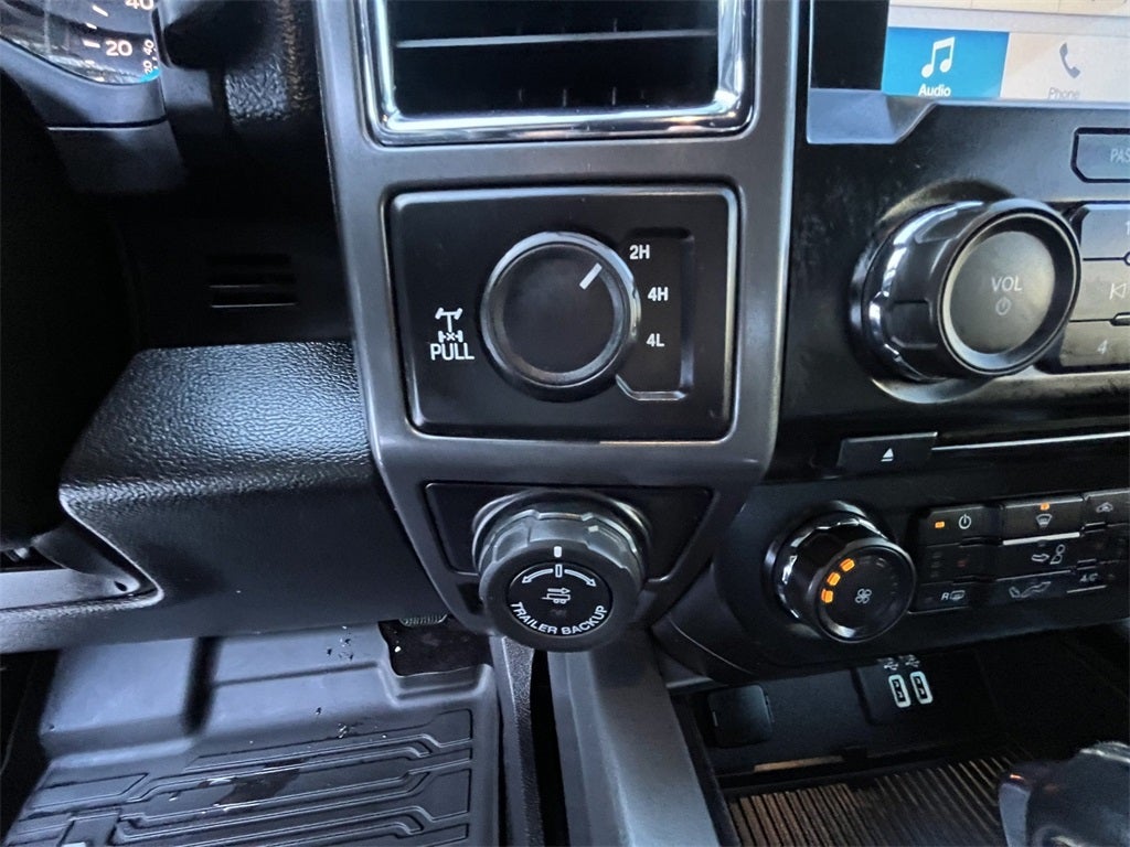 2016 Ford F-150 XLT 302A W/TOW PACKAGE