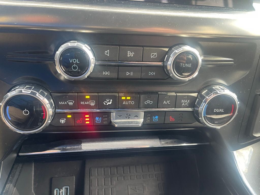 2022 Ford F-150 Lariat 502A Sport Appearance with FX4 Package