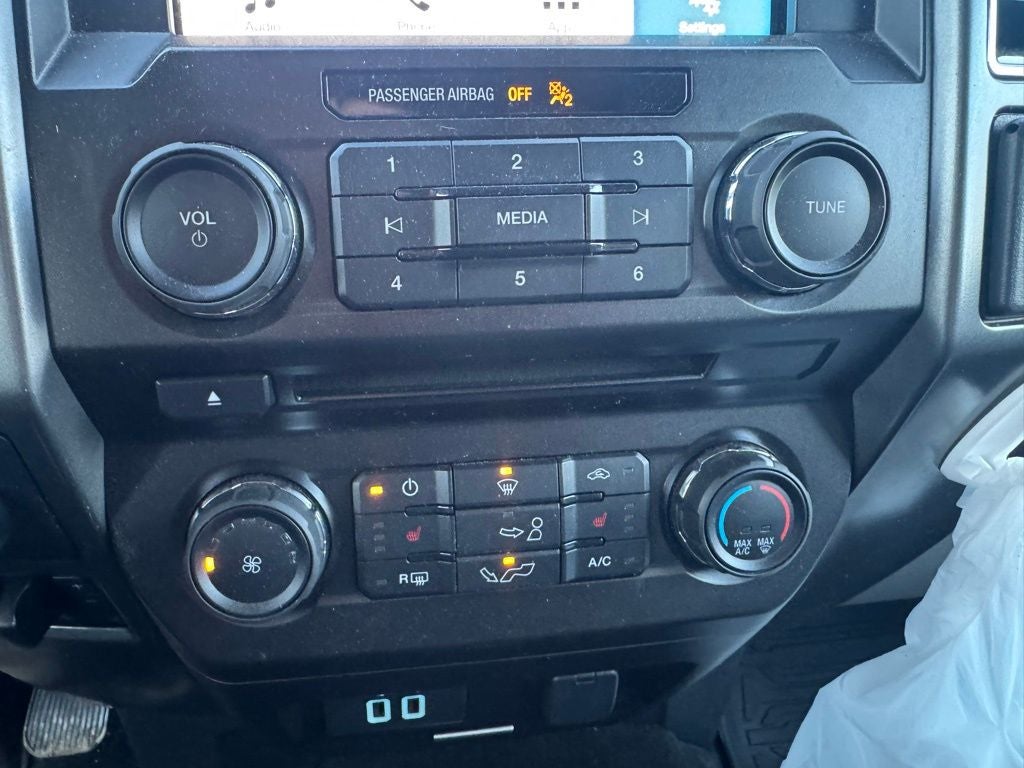 2018 Ford F-150 XLT 302A W/Chrome Package and Trailer Tow Package