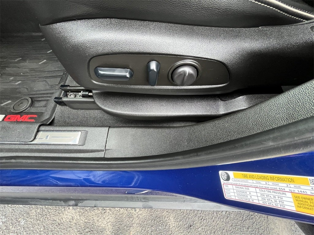 2023 GMC Acadia Denali Ultimate Package