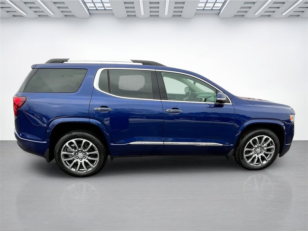 2023 GMC Acadia Denali Ultimate Package