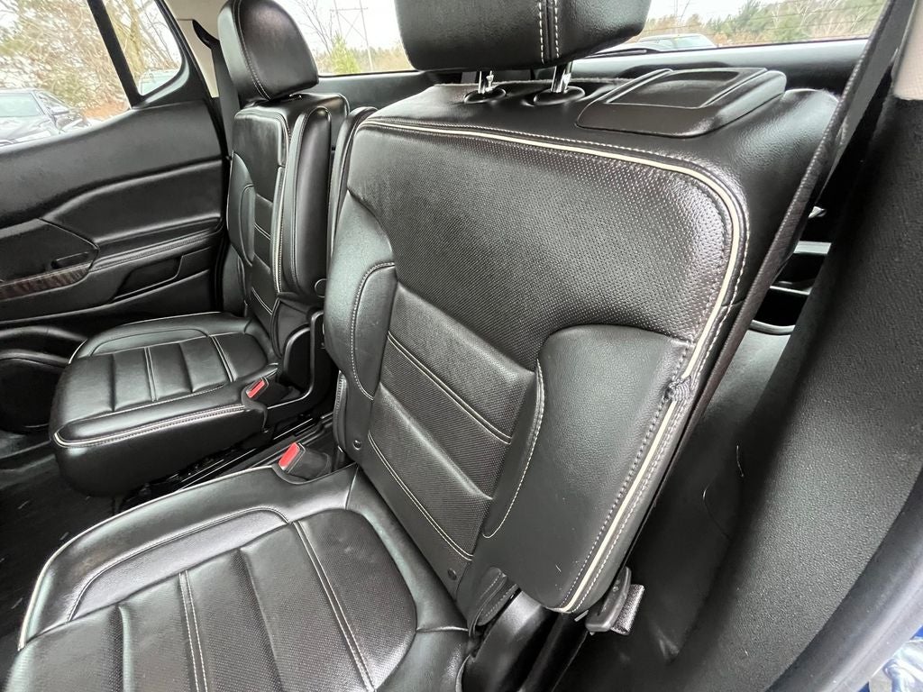 2023 GMC Acadia Denali Ultimate Package