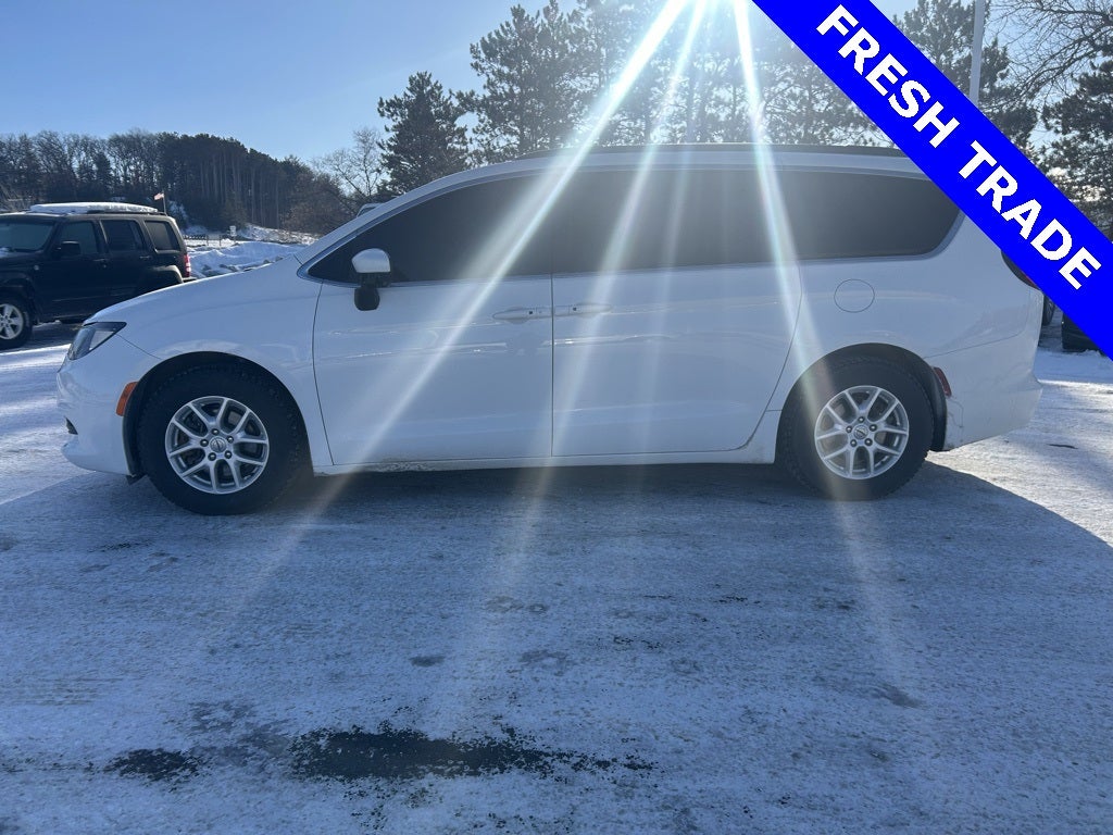 2021 Chrysler Voyager LXI