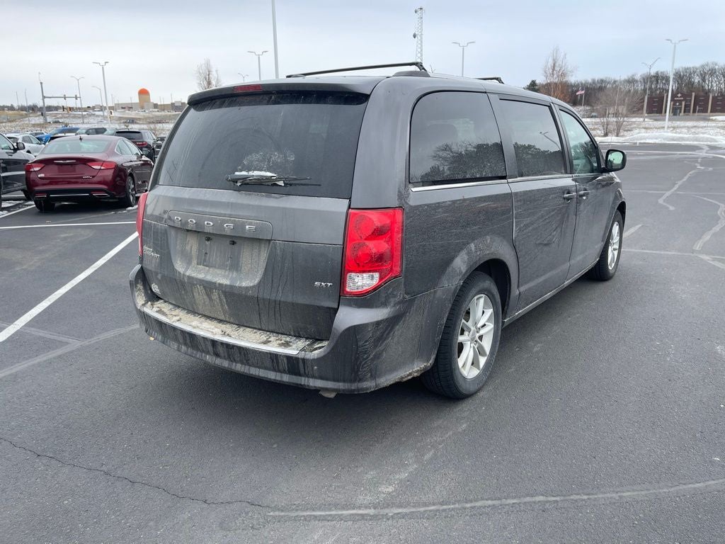 2020 Dodge Grand Caravan SXT W/2nd and 3rd Row Tow N Go