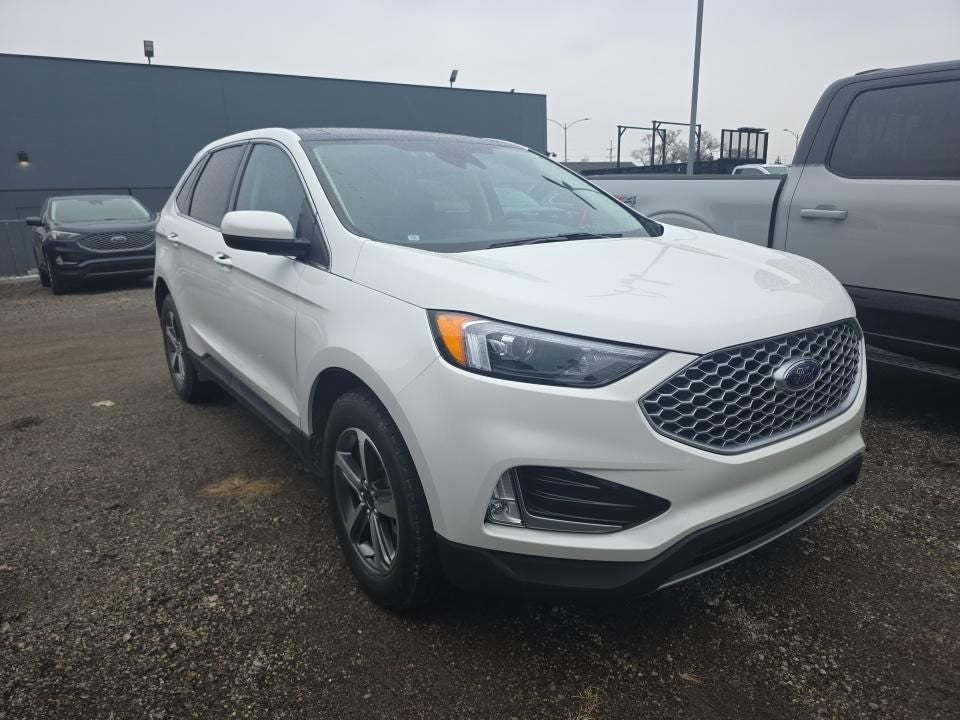 2023 Ford Edge SEL 201A Convenience Package with Panoramic Vista Roof