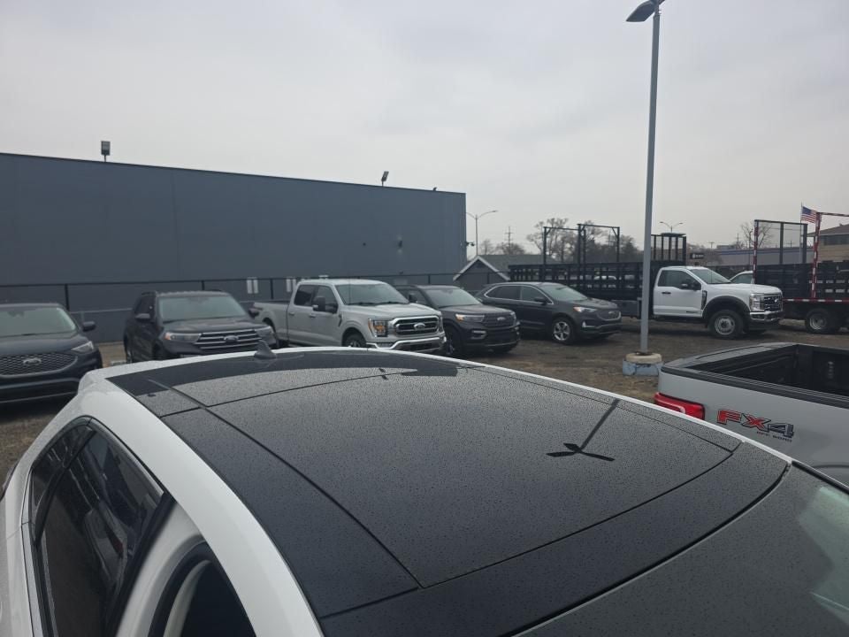 2023 Ford Edge SEL 201A Convenience Package with Panoramic Vista Roof