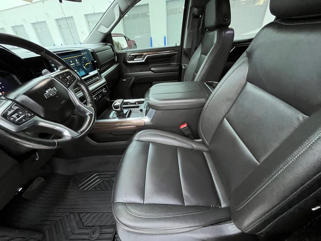 2024 Chevrolet Silverado 1500 LT Trail Boss Premium Package