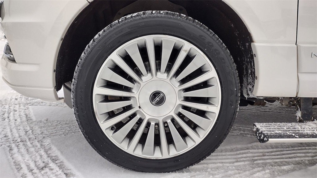 2017 Lincoln Navigator Select 200A