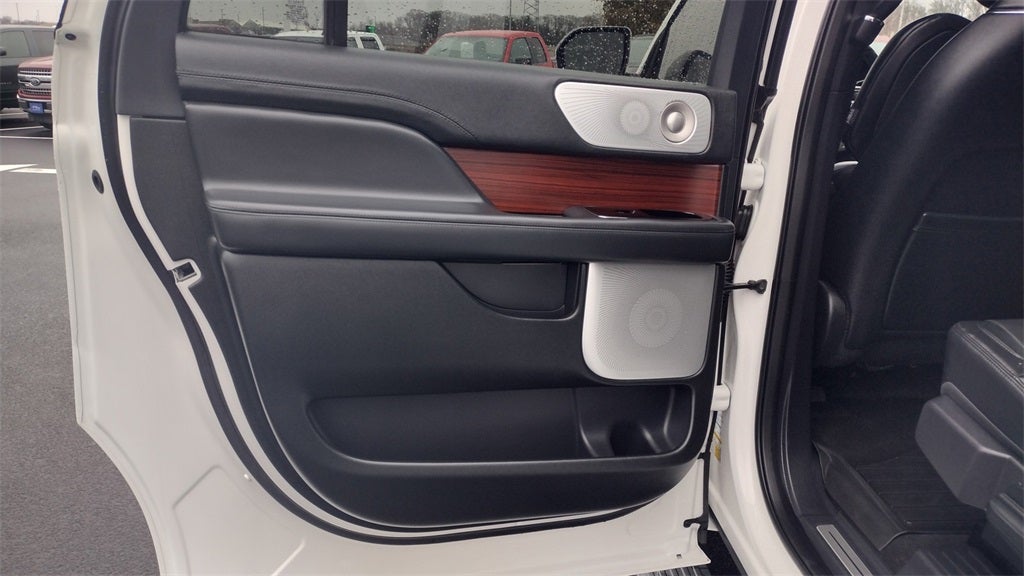 2024 Lincoln Navigator L 201A W/MONOCHROMATIC PACKAGE