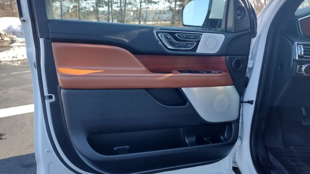 2020 Lincoln Navigator L L Reserve 208A W/Monochromatic Package