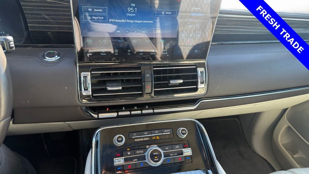 2022 Lincoln Navigator L Black Label 800A