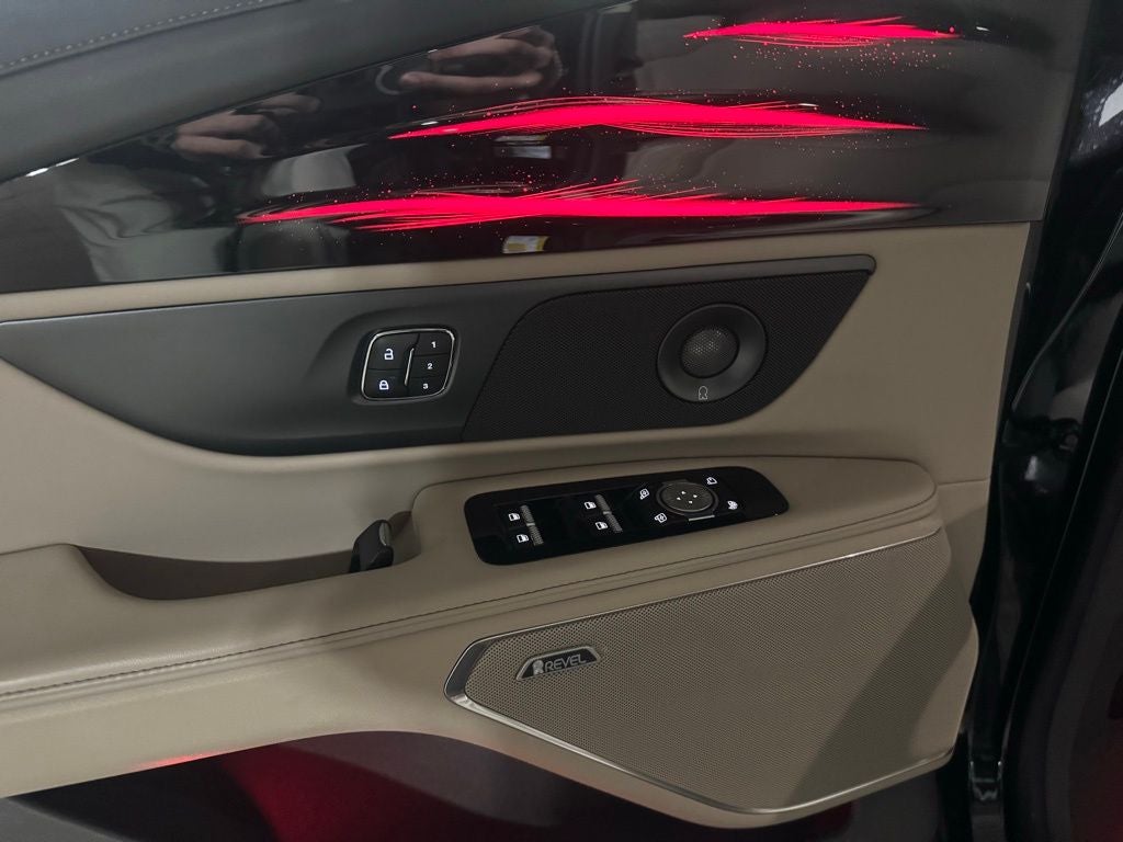 2025 Lincoln Nautilus Premiere 102A W/Jet Appearance Package