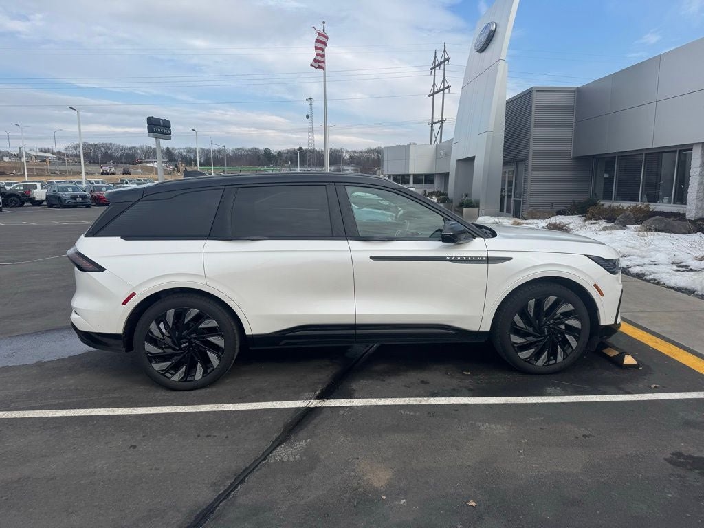2024 Lincoln Nautilus Reserve 203A W/Jet Appearance Package