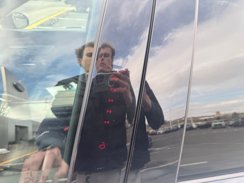 2024 Lincoln Nautilus Reserve 203A W/Jet Appearance Package