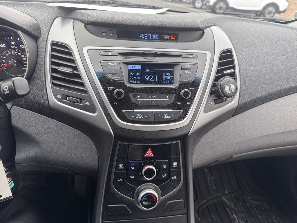 2016 Hyundai Elantra SE