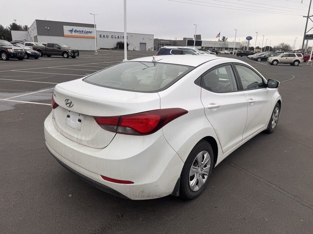 2016 Hyundai Elantra SE