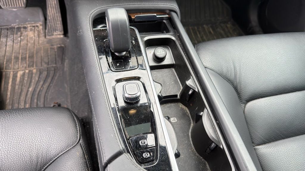 2023 Volvo XC90 Recharge Plug-In Hybrid T8 Plus Bright Theme 7 Passenger